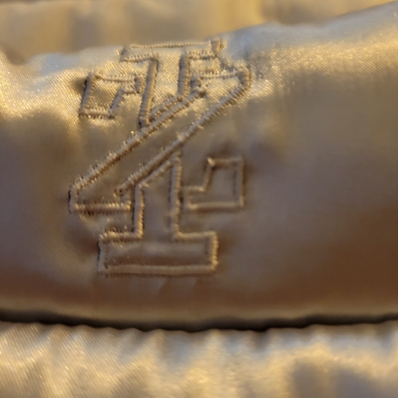 Izod Metallic Silver Puffer Vest - Picture 5 of 9